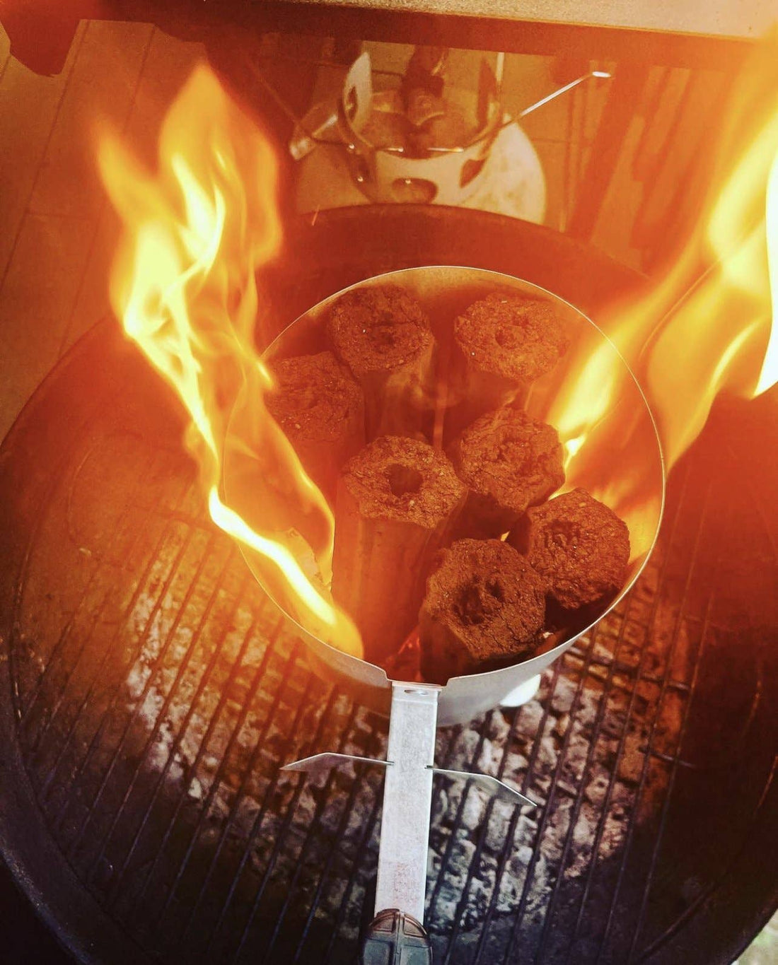 CHARBLOX Ultra Premium Sustainable Hardwood Grilling Charcoal Logs